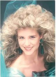 I mentioned Glamour Shots to someone in their mid-20s yesterday, and they  had no clue what I was talking about… now I officially feel old 😔￼