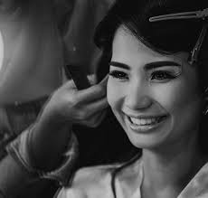 Detail Pesta Pertunangan Dion Wiyoko