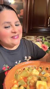 Sopa De Nopales Con Garbanzo