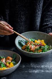 Coffee And Citrus Salmon Poke Bowl Recette