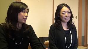 本庄瞳】眠っている娘の隣で夜這いされちゃう美熟お母さん！母親よりも女が勝ってしまい声我慢悶絶セックス | エッチな写真