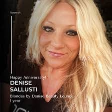 Charlee Lane's Instagram, Twitter & Facebook