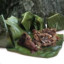 Wisata kuliner di bali sangat identik dengan santapan menu babi (apapun jenisnya), kali ini kami akan membahas 7 tempat terbaik untuk kuliner babi di bali. Gak Hanya Ayam Betutu 12 Kuliner Khas Bali Ini Perlu Kamu Coba