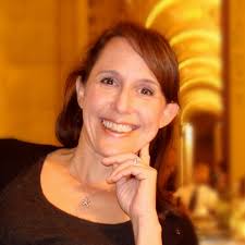 Carrie Pendolino's Instagram, Twitter & Facebook