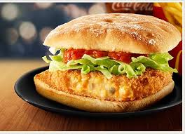 Mcdonald S Japan Crab Croquette Burger The Crab Croquette Contains Diced Red Snow Crab And Mushrooms In A Sauce Americaine Which I Burger Japan Food Food
