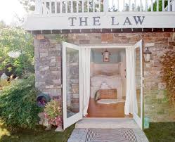 I invited et canada into my vancouver home for a little house tour during a photo shoot!come say hello on social:instagram: House Tour Jillian Harris S Guest House Style At Home