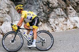 Si necesita que la impresión se ajuste a un. Julian Alaphilippe Is Racing In A Us 120 500 Watch Because Why Not Cyclingtips