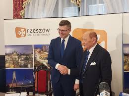 Explore tweets of marcin warchoł @marcinwarchol on twitter. Tadeusz Ferenc Zdecydowal I Namascil Swojego Nastepce Video Korso24 Pl