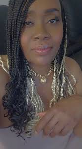 Late summer 1978. I'm almost 11yo. I sit