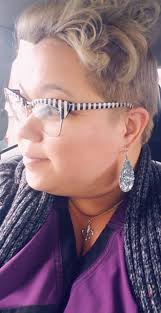 Hello everyone! I'm Kristina of Eyecatcher Design & Marketing