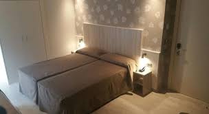 Hotel santa marta offers setting in a shopping area of barcelona, a few steps from gothic quarter centre. 2 Hotel Santa Marta Barcelona Bermark Incoming Gruppenreisen Group Travel Deutschland Osterreich Schweiz