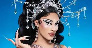 Uhh… what do you mean someone's about to lipsync against the Queen of the  North herself? Brooke Lynn Hytes 💅✨ #CanadasDragRace #DragRace