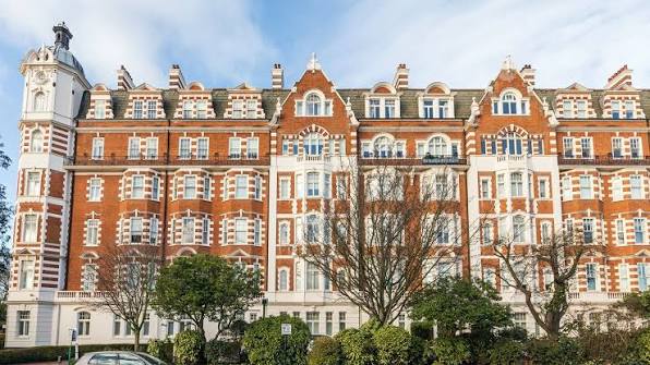 Nineteen Thirties Mansion Blocks