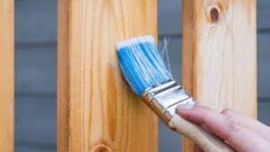 Sie möchten gerne ihr möbelstück aus holz neu streichen und überlegen sich, das innen zu tun. Holz Lackieren Und Lasieren Mit Und Ohne Abschleifen