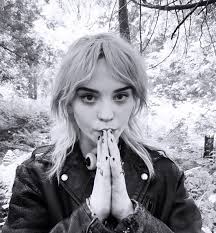 Bayonetta Batgirl 😊💜🖤 Artist:  https://bsky.app/profile/nenafena.bsky.social/post/3ljv4dsi7hc2j