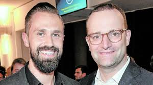 Jens spahn became german health minister in march 2018. Analyse Der Wirbel Um Spahns Millionen Villa Geht Weiter Augsburger Allgemeine