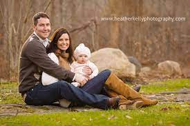 The D Family Newtown Ct Family Photographer Family Of 3 Poses Photography Poses Family Family Picture Poses