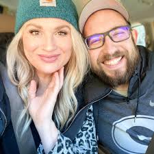 Bone-chilling ice endurance from Poland's Valerjan Romanovski 🥶