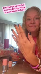 The perfect mani in under 10 minutes!! Let me show you how easy it is!!  #redaspenlove #pressonnails #pressonnailbusiness