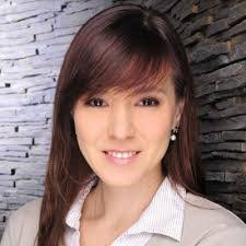 Julia Mattei's Instagram, Twitter & Facebook