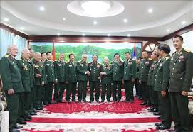 Ông phan văn giang, thứ trưởng bộ quốc phòng, tổng tham mưu trưởng quân đội nhân dân việt nam. Bá»™ TrÆ°á»Ÿng Quá»'c Phong Lao Cáº£m Æ¡n Cac Cá»±u Chiáº¿n SÄ© Tinh Nguyá»‡n Va Chuyen Gia Viá»‡t Nam