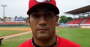 SER HIJO DE UN SUPER PELOTERO ES UN RETO PARA MI