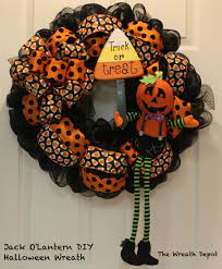 See more ideas about halloween deco, deco mesh wreaths, halloween deco mesh. Diy Mesh Waving Jack O Lantern Halloween Wreath The Wreath Depot
