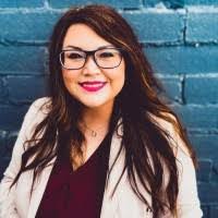 Niki Williamson's Instagram, Twitter & Facebook