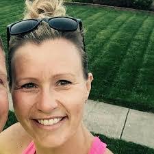 Lauren Mahan's Instagram, Twitter & Facebook