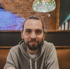 Sarah Wargo's Instagram, Twitter & Facebook