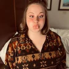 danielle kinder (daniellekinder25)