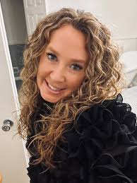 Just moved to CT and would love to meet people. I'm 52.