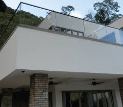 Glass balcony railing systems have become the ultimate choice in chic, luxury home décor for many people. Glass Balustrade Systems Glass Balcony Railings Elite Balustrade