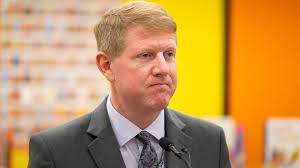 Dennis draws more donations than Peterjohn, including from zoo board  members