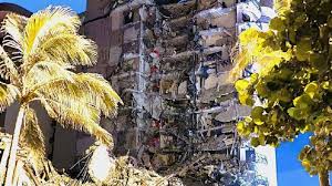 Las cadenas locales han mostrado imágenes de cómo los bomberos sacaban a un. Sjx1ble7k Rgvm