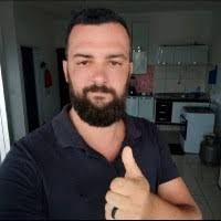 50+ perfis com “Yanes”