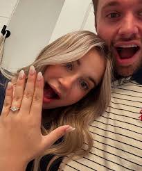 Happy 1st anniversary Jason and Maddie! Congratulations ❤️