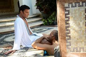 Juli 1997 in miami beach, florida) war ein serienmörder aus den vereinigten staaten, der zeitweise auf der liste der zehn meistgesuchten flüchtigen des fbi geführt wurde. Kritik Zu The Assassination Of Gianni Versace American Crime Story Staffel 2