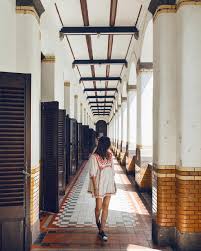 Kisah mistisnya sudah terkenal se indonesia. Enjoy The Architectural Beauty Of Lawang Sewu In Semarang Central Java Indonesia Photo By Ig Shershegoes Fotografi Indonesia Fotografi Pengantin