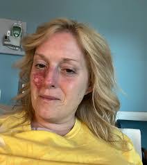 Karen Beeson's Instagram, Twitter & Facebook