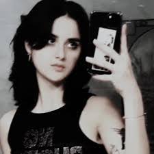 Ella Welsh's Instagram, Twitter & Facebook