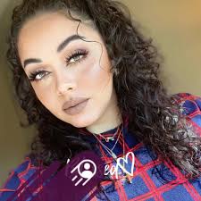 Hello everyone! I'm Sarah and I'm the newest member to the admin/mod team.  I've been in this group over a year and many of you probably know me  through my commission work