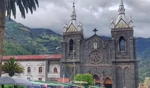 Baños de agua santa es una pequeña ciudad que se levanta entre los andes centrales y la amazonía de ecuador, a ocho kilómetros del cráter del volcán tungurahua y a 30 minutos desde ambato. 2 Day Itinerary Banos De Agua Santa Ecuador Banos De Agua Santa Ecuador B