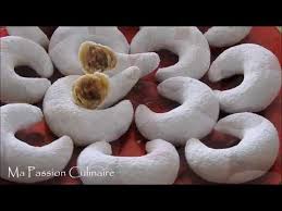التشاراك الملبس أو المسكر بالعربية Recette Algerienne Youtube Clay Crafts All Things Christmas Biscuits