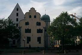 Situated in the heart of osnabrück, at the pedestrian zone with the cathedral, theatre, city hall, cinema, old town, museums and exhibitions very close to the house. Kamp Garage Mapio Net