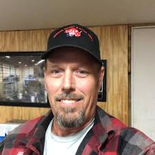 Are there speed shops or performance shops in the area that build engines  and cars?