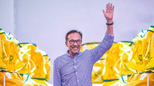 We have tried 22 months under harapan and more than 10 months under pn, we can try a new government, he was quoted as saying. Anwar Ibrahim Disebut Tak Pantas Jabat Pm Malaysia Mahathir Samasekali Tidak Membantu Negara Halaman All Tribun Batam