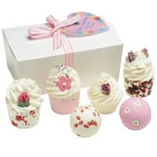Over 100 Gift Ideas For Teens Bomb Cosmetics Bath Bomb Gift Sets Bath Bomb Gift
