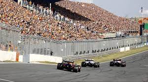 Volg de live timing van de derde vrije training op formula1.com; Axyipzhxusykbm