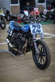 Racing look dapet, fungsional motor pun juga dapet, karena bisa. Left And Fast Triumph Bonneville Super Hooligan Pipeburn